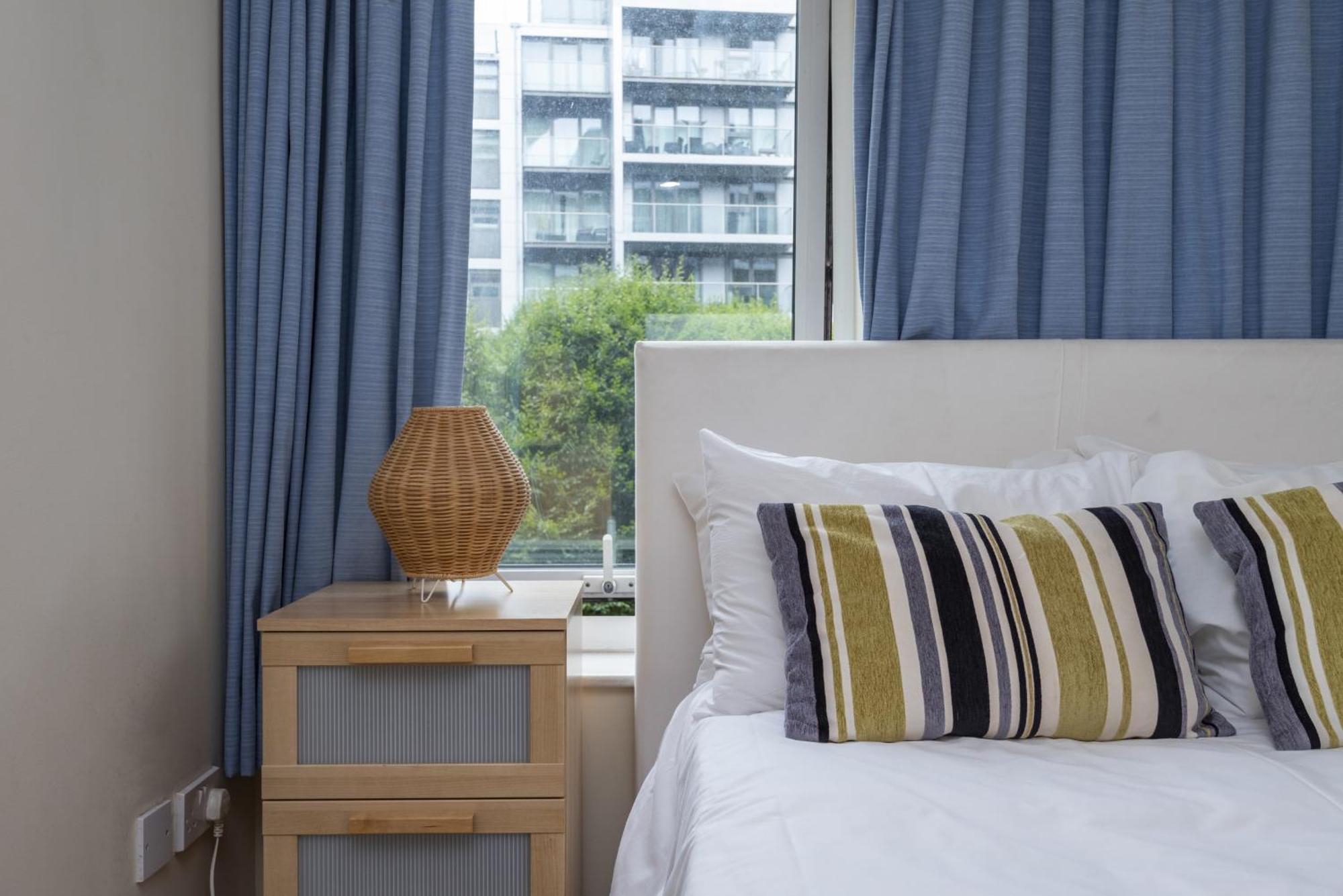 Riverside Apartment Londres Extérieur photo